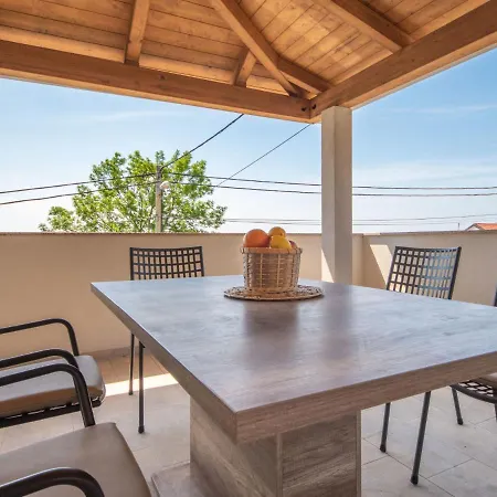 Holiday home Nola By Interhome Viskovo